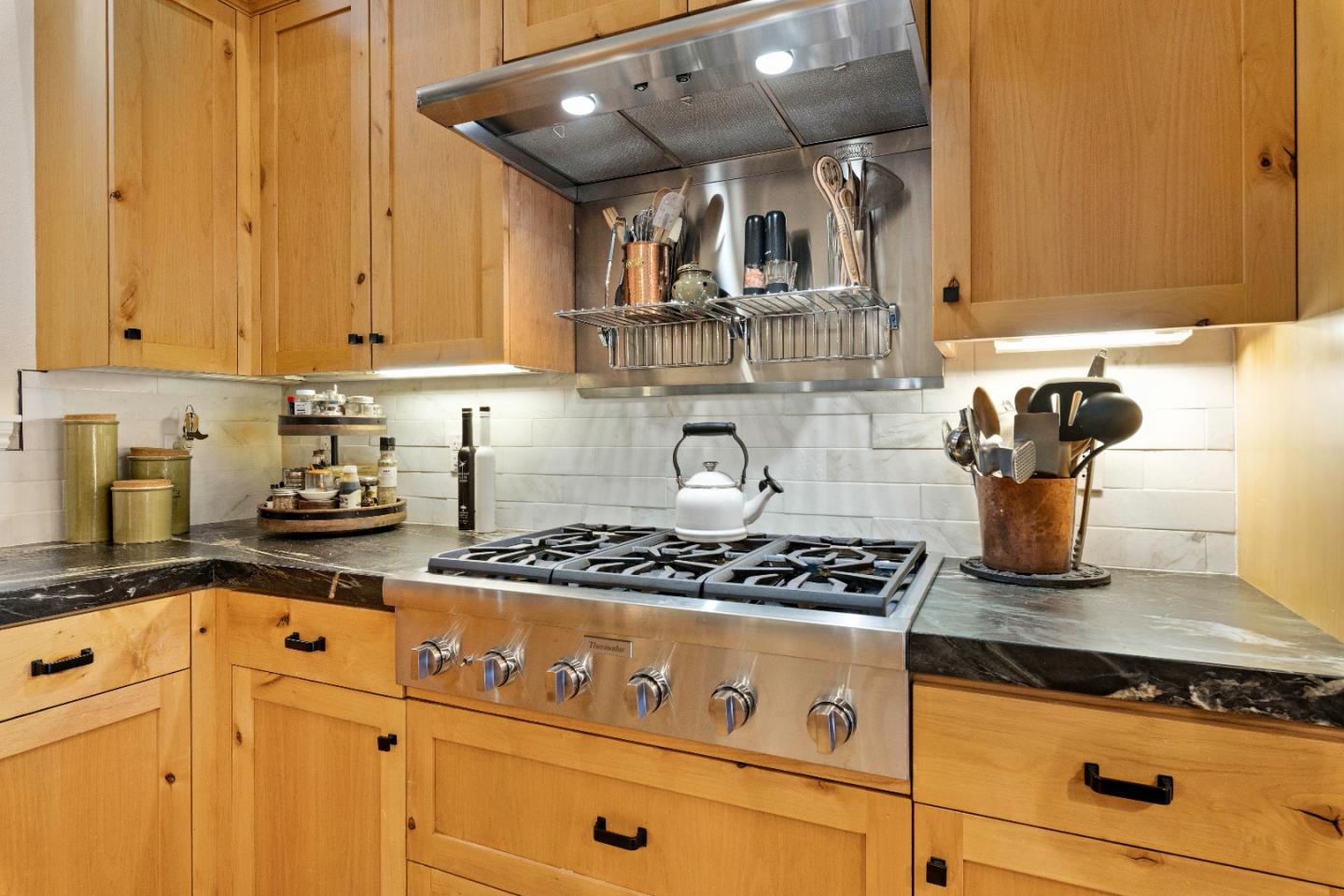 Detail Gallery Image 13 of 39 For 7704 Highway 29, Kelseyville,  CA 95451 - 3 Beds | 2 Baths