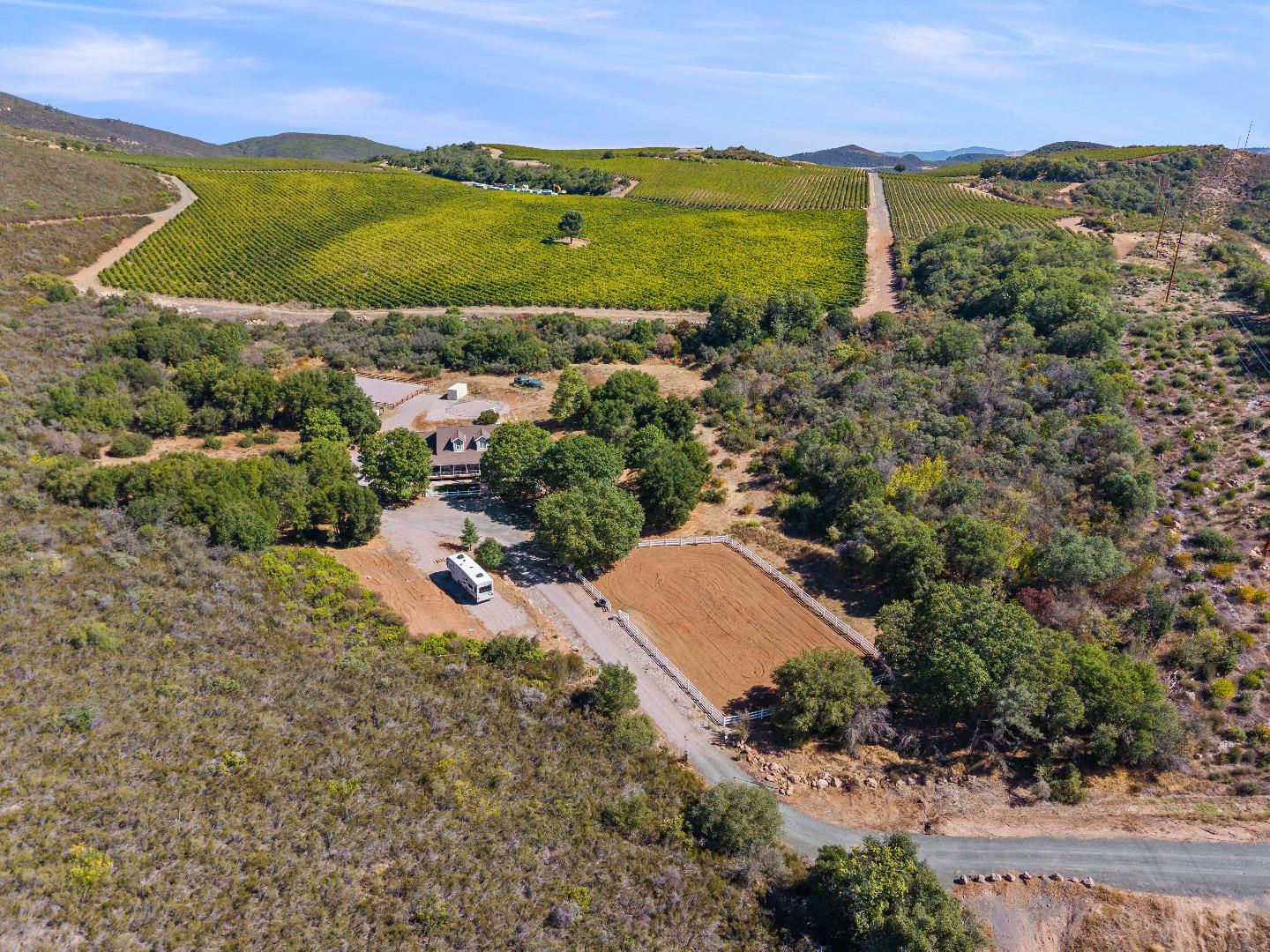 Detail Gallery Image 4 of 39 For 7704 Highway 29, Kelseyville,  CA 95451 - 3 Beds | 2 Baths