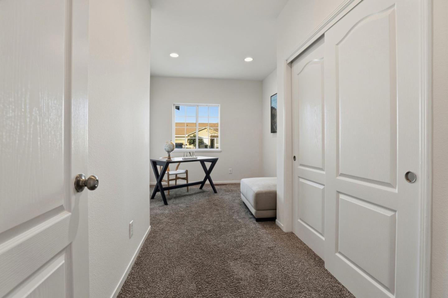 Detail Gallery Image 21 of 45 For 941 Steinbeck Dr, Hollister,  CA 95023 - 5 Beds | 3 Baths