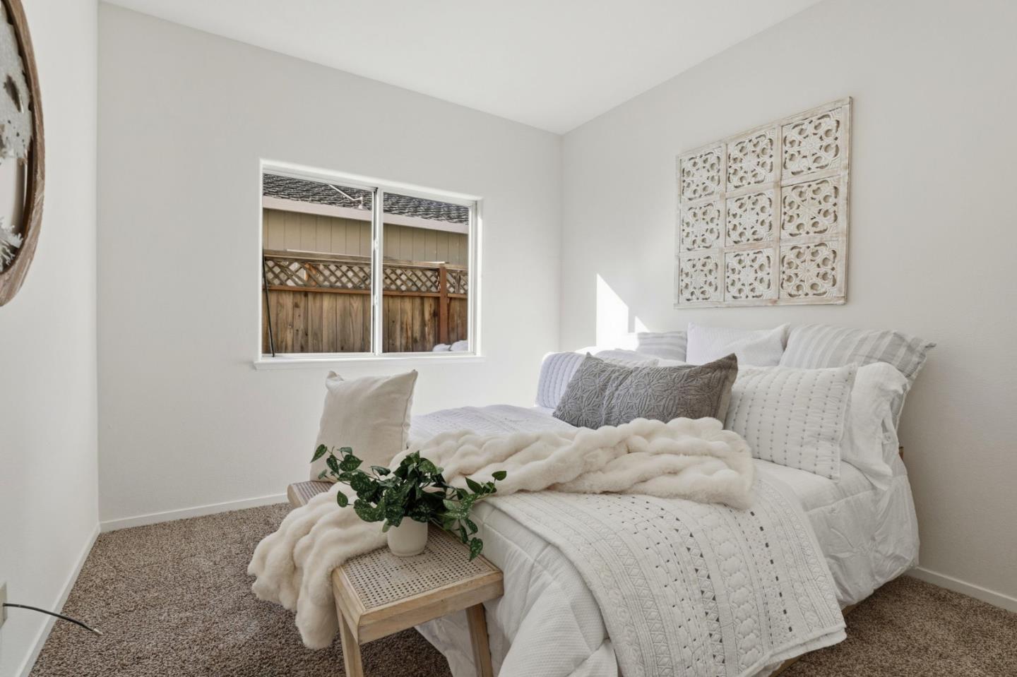 Detail Gallery Image 22 of 45 For 941 Steinbeck Dr, Hollister,  CA 95023 - 5 Beds | 3 Baths