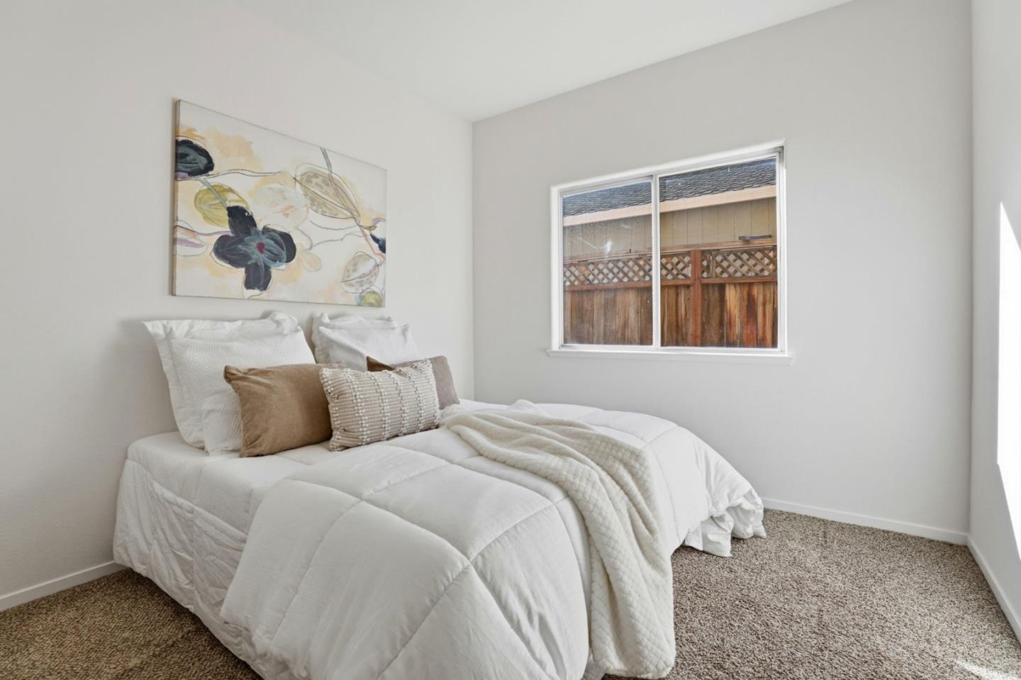 Detail Gallery Image 25 of 45 For 941 Steinbeck Dr, Hollister,  CA 95023 - 5 Beds | 3 Baths