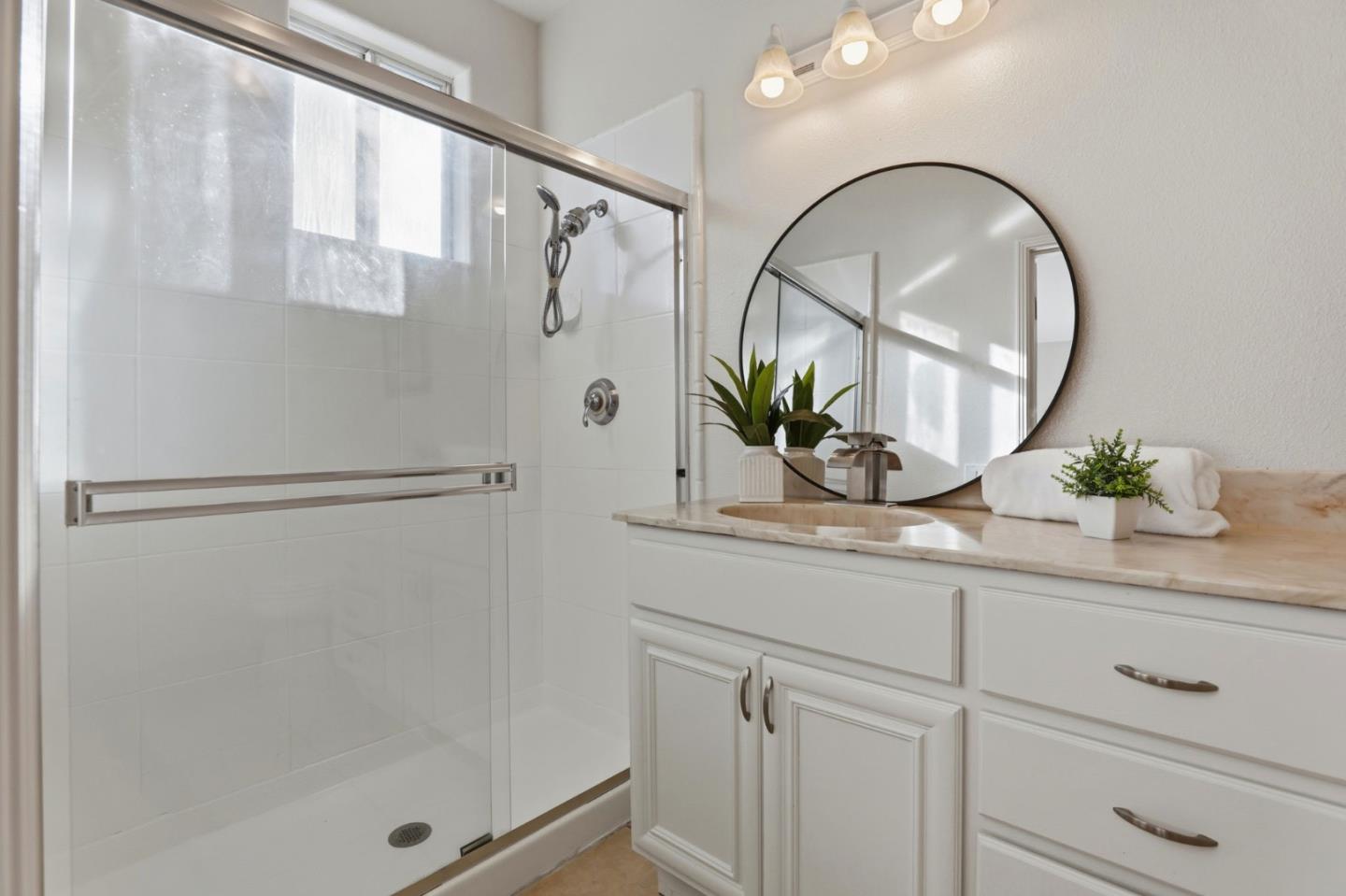 Detail Gallery Image 37 of 45 For 941 Steinbeck Dr, Hollister,  CA 95023 - 5 Beds | 3 Baths