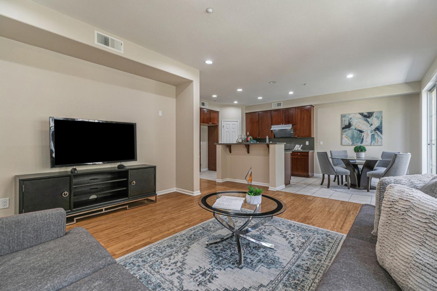 Detail Gallery Image 5 of 30 For 349 Marble Arch Ave, San Jose,  CA 95136 - 3 Beds | 2/1 Baths