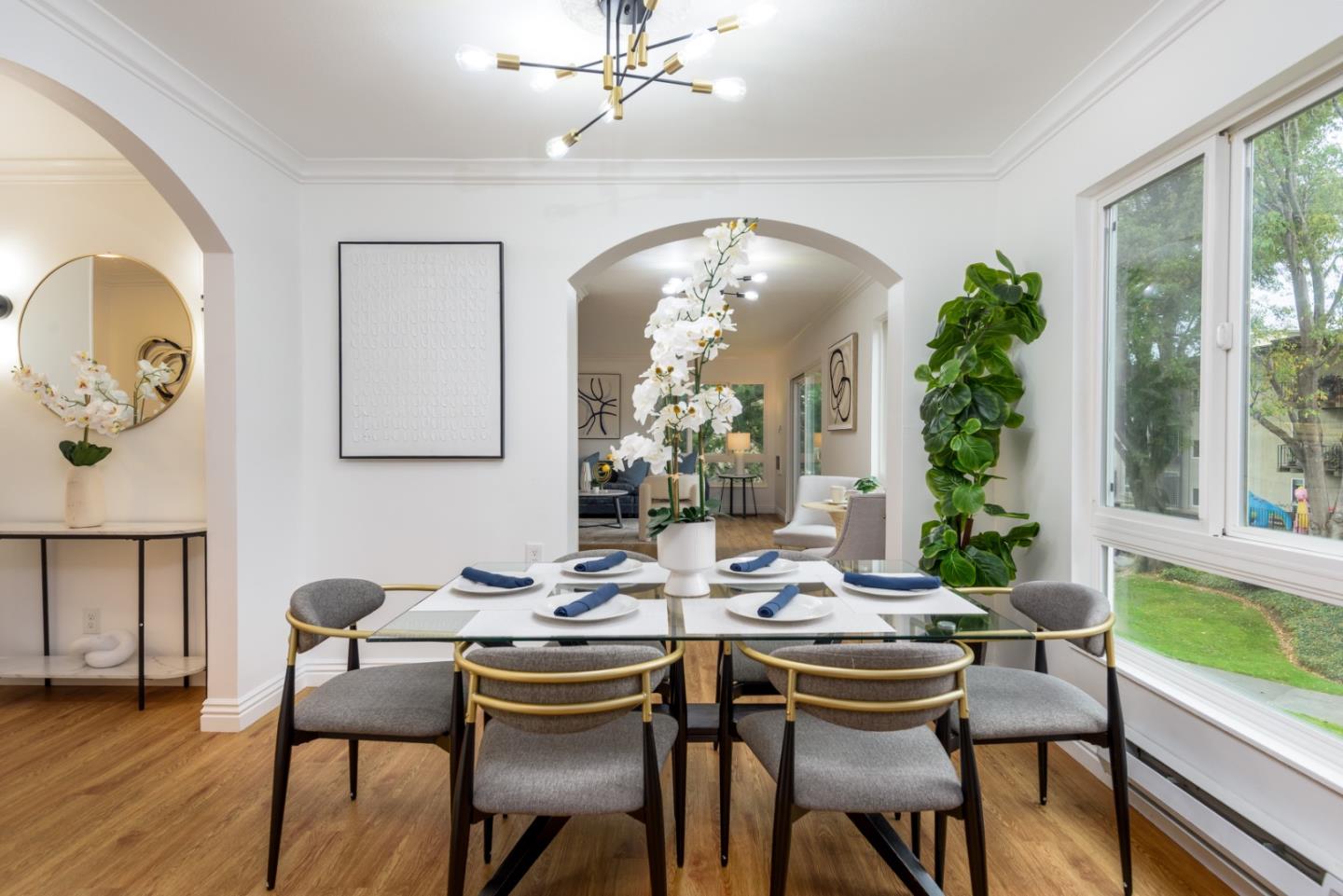 Detail Gallery Image 3 of 30 For 835 N Humboldt St #301 AND 302,  San Mateo,  CA 94401 - 2 Beds | 2 Baths