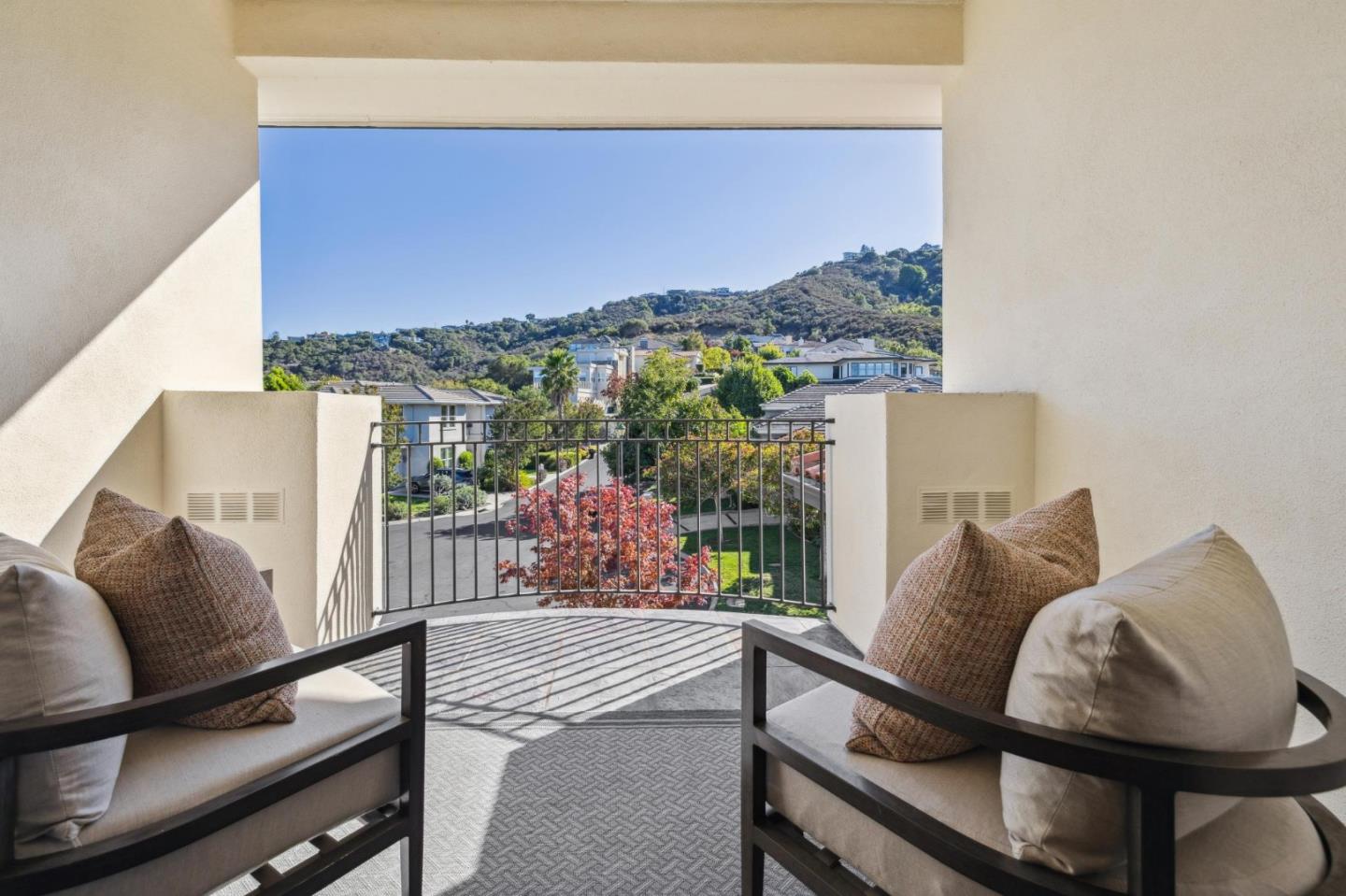 Detail Gallery Image 108 of 165 For 289 Kings Ct, San Carlos,  CA 94070 - 4 Beds | 3/1 Baths