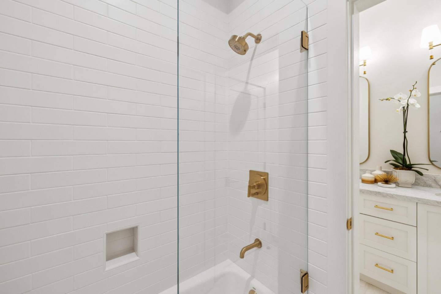 Detail Gallery Image 120 of 165 For 289 Kings Ct, San Carlos,  CA 94070 - 4 Beds | 3/1 Baths