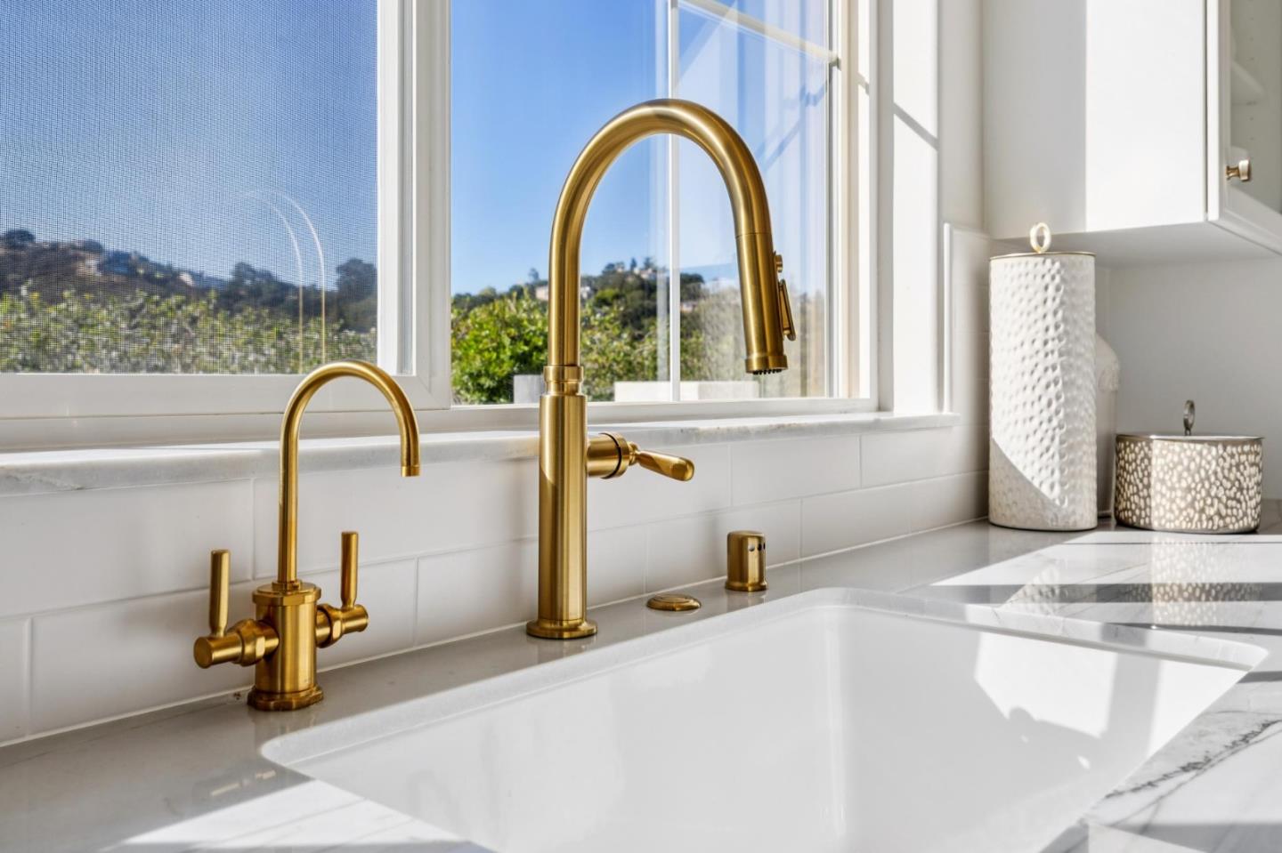 Detail Gallery Image 64 of 165 For 289 Kings Ct, San Carlos,  CA 94070 - 4 Beds | 3/1 Baths