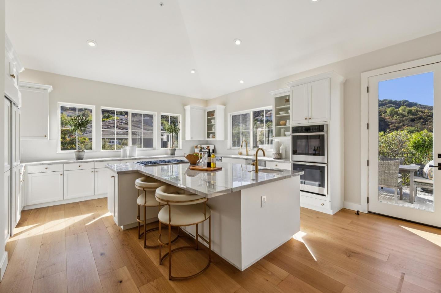 Detail Gallery Image 67 of 165 For 289 Kings Ct, San Carlos,  CA 94070 - 4 Beds | 3/1 Baths