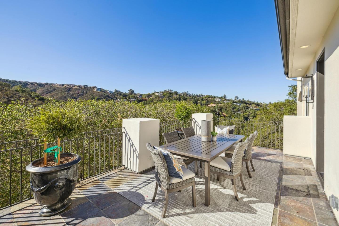 Detail Gallery Image 77 of 165 For 289 Kings Ct, San Carlos,  CA 94070 - 4 Beds | 3/1 Baths