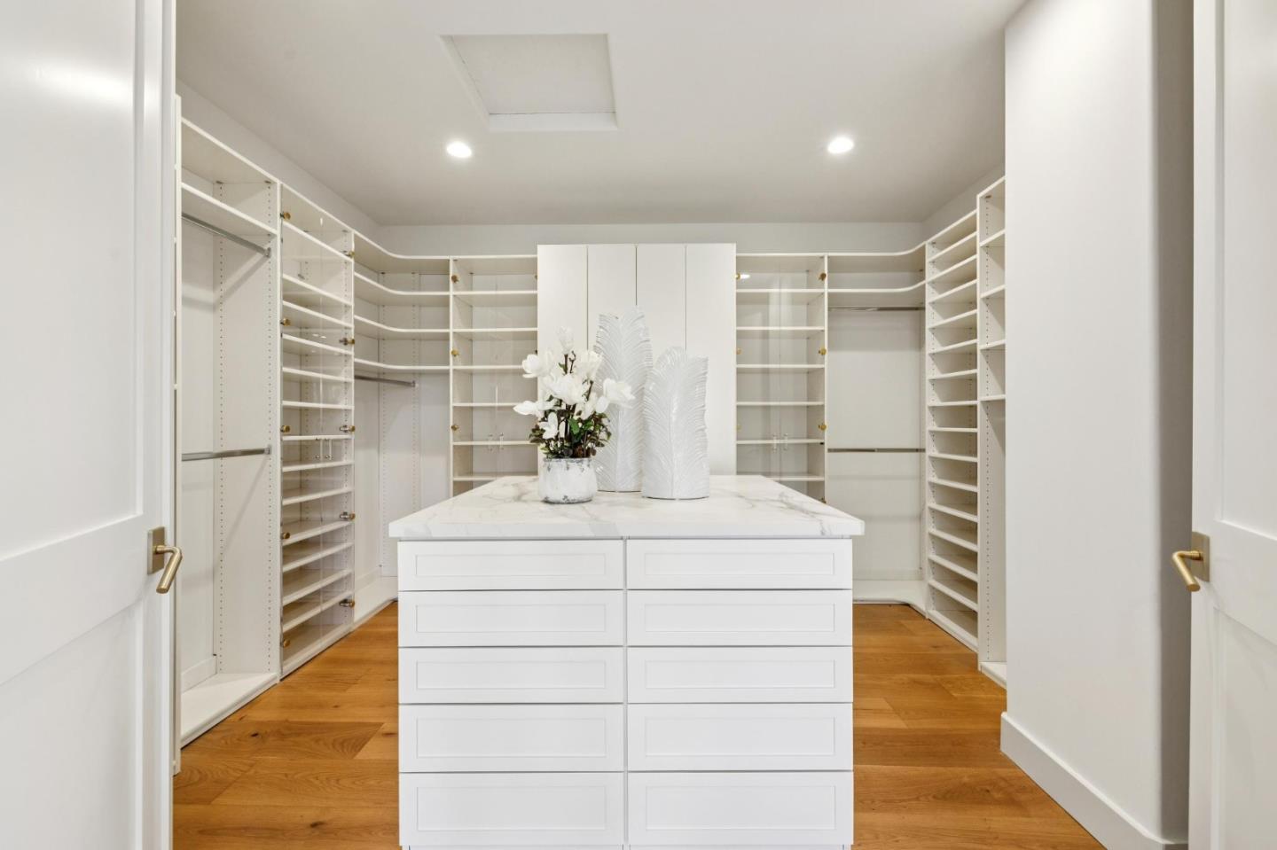 Detail Gallery Image 96 of 165 For 289 Kings Ct, San Carlos,  CA 94070 - 4 Beds | 3/1 Baths