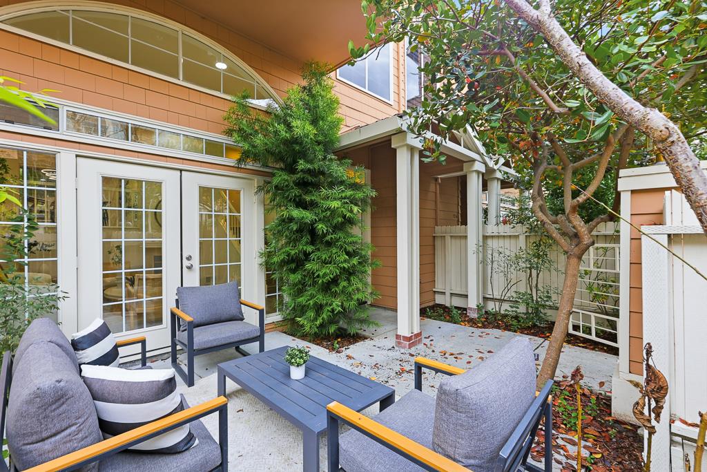 Detail Gallery Image 32 of 45 For 444 San Antonio Rd 12b,  Palo Alto,  CA 94306 - 2 Beds | 2/1 Baths