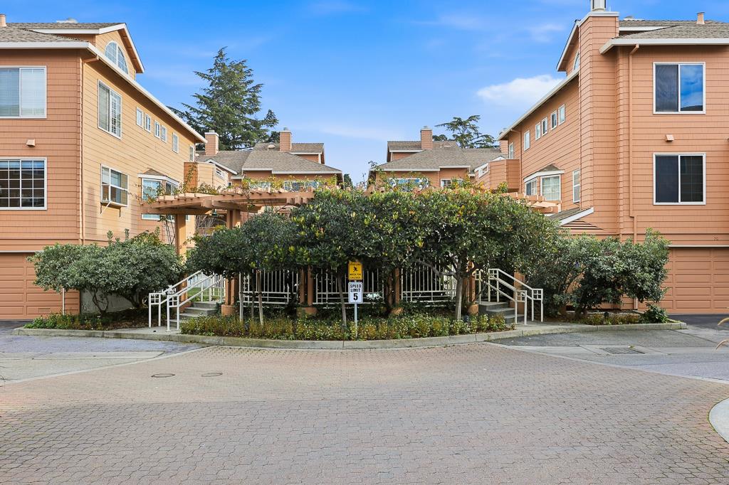 Detail Gallery Image 38 of 45 For 444 San Antonio Rd 12b,  Palo Alto,  CA 94306 - 2 Beds | 2/1 Baths