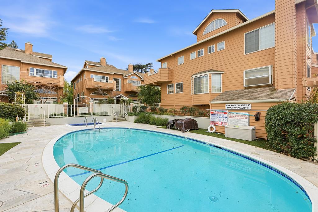 Detail Gallery Image 39 of 45 For 444 San Antonio Rd 12b,  Palo Alto,  CA 94306 - 2 Beds | 2/1 Baths