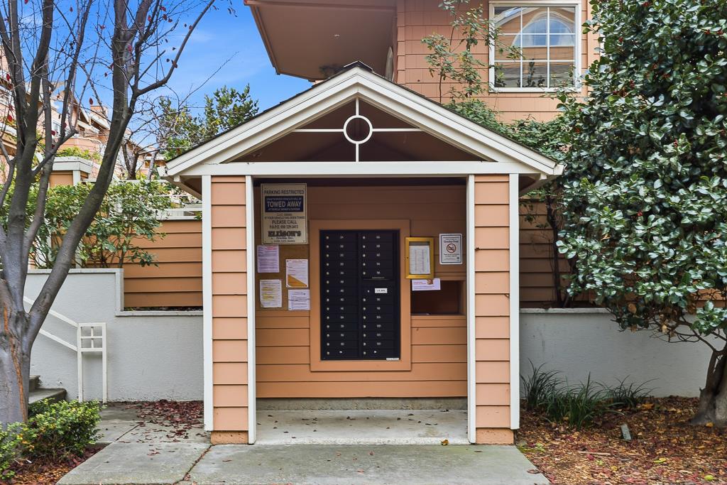 Detail Gallery Image 40 of 45 For 444 San Antonio Rd 12b,  Palo Alto,  CA 94306 - 2 Beds | 2/1 Baths