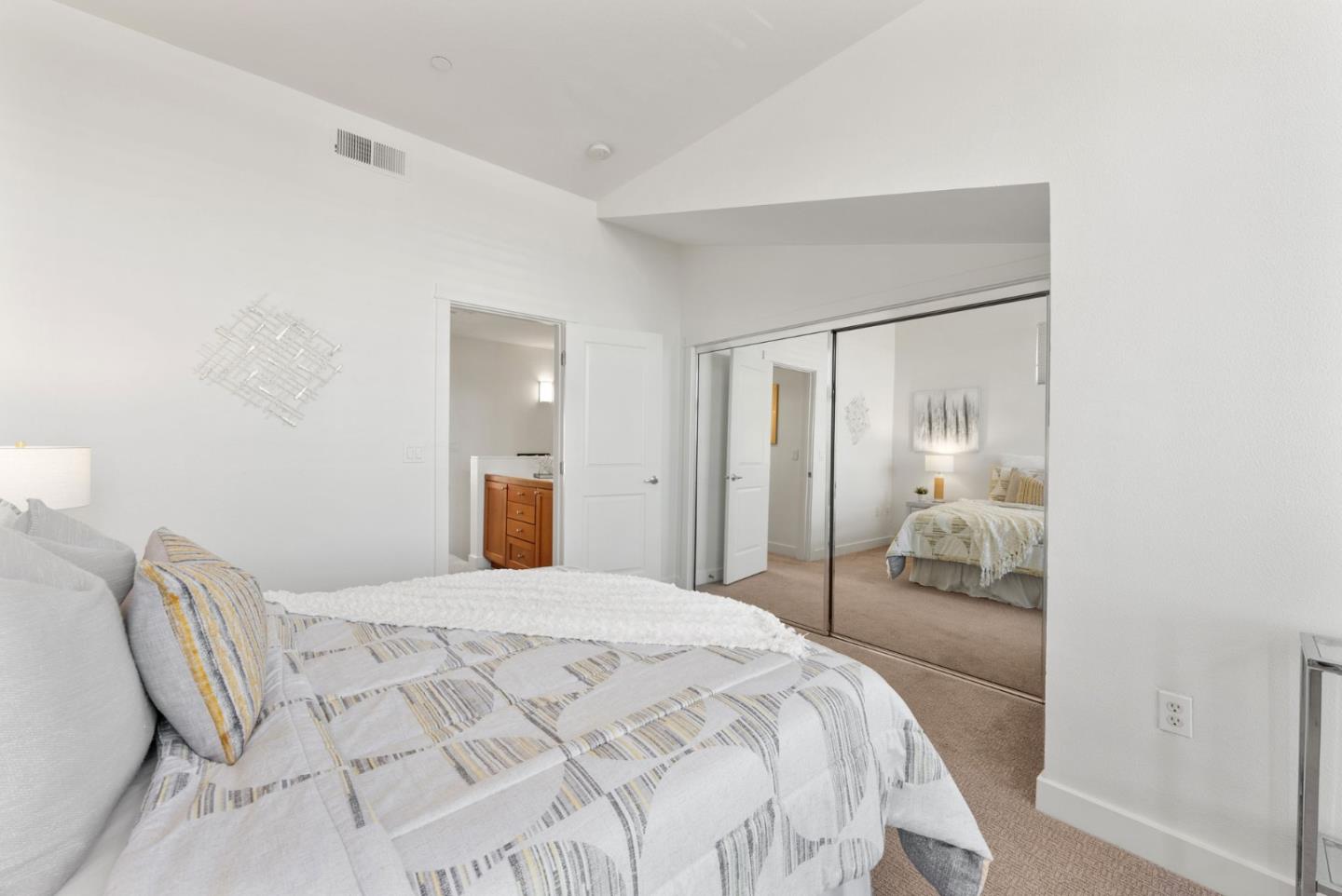 Detail Gallery Image 21 of 48 For 235 Laurel Grove Ln, San Jose,  CA 95126 - 4 Beds | 2/1 Baths