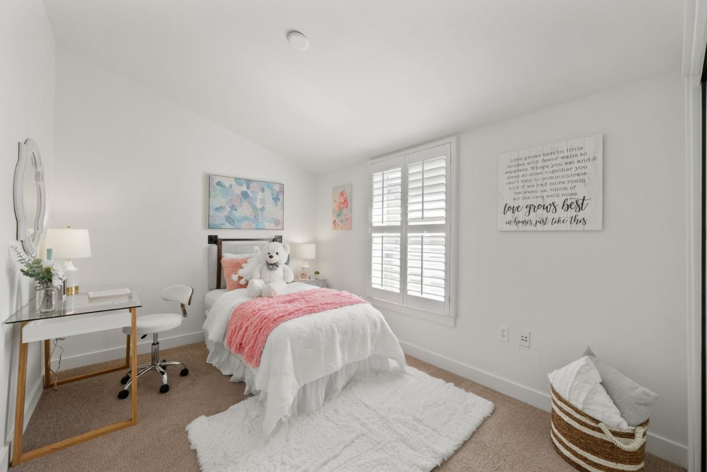 Detail Gallery Image 23 of 48 For 235 Laurel Grove Ln, San Jose,  CA 95126 - 4 Beds | 2/1 Baths