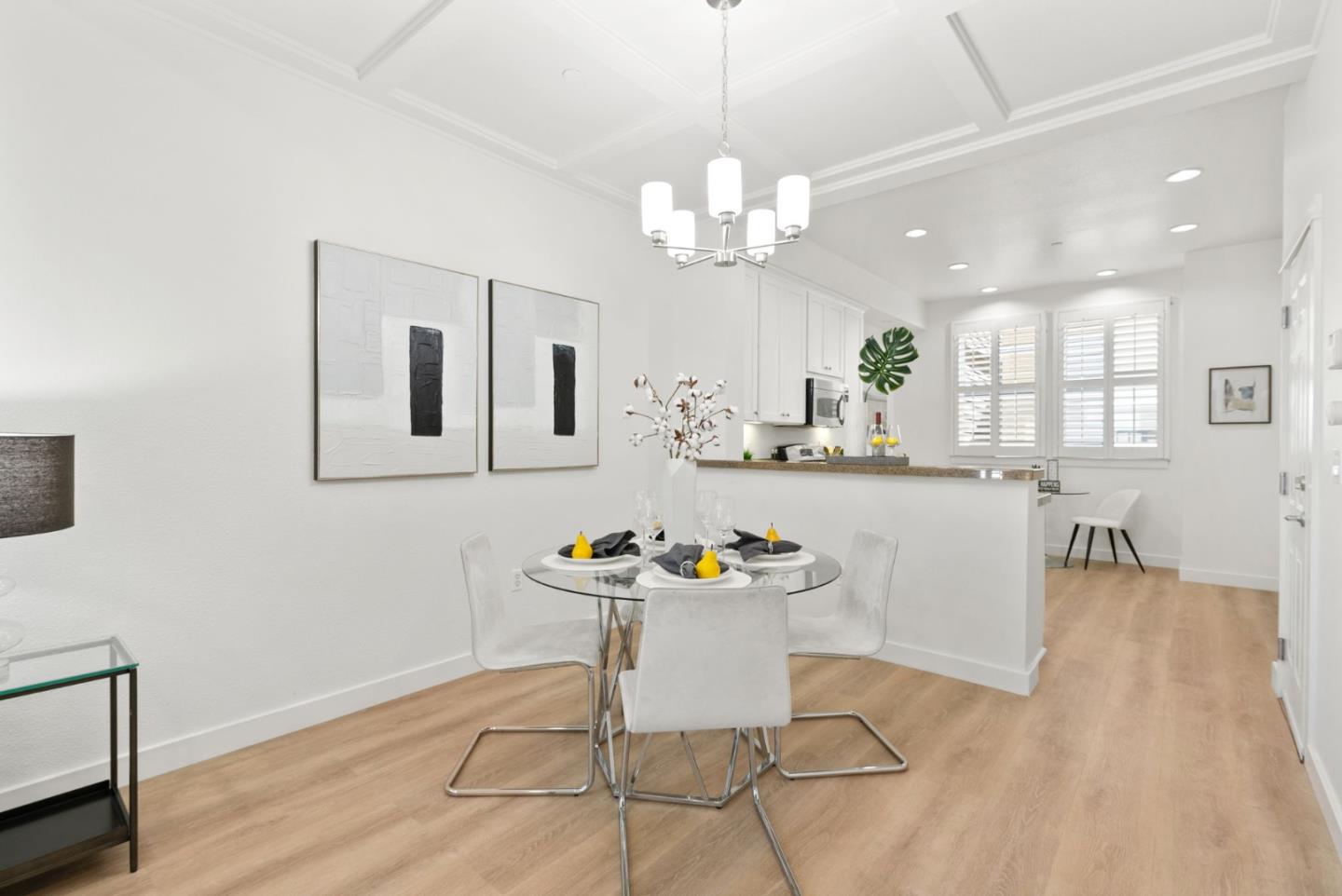 Detail Gallery Image 8 of 48 For 235 Laurel Grove Ln, San Jose,  CA 95126 - 4 Beds | 2/1 Baths