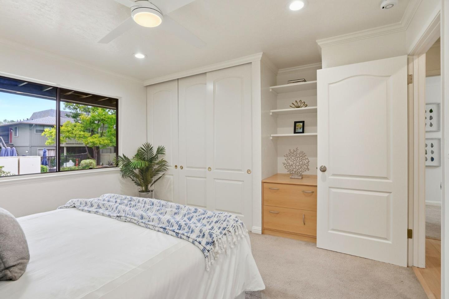 Detail Gallery Image 15 of 27 For 14351 Saratoga Ave a,  Saratoga,  CA 95070 - 2 Beds | 2 Baths