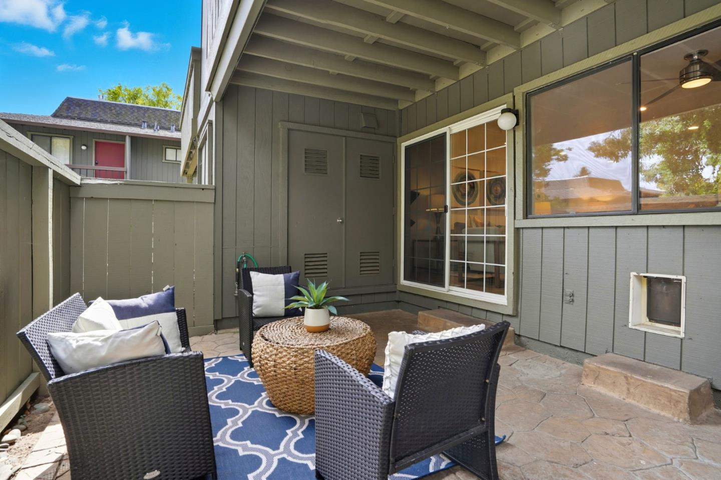 Detail Gallery Image 25 of 27 For 14351 Saratoga Ave a,  Saratoga,  CA 95070 - 2 Beds | 2 Baths