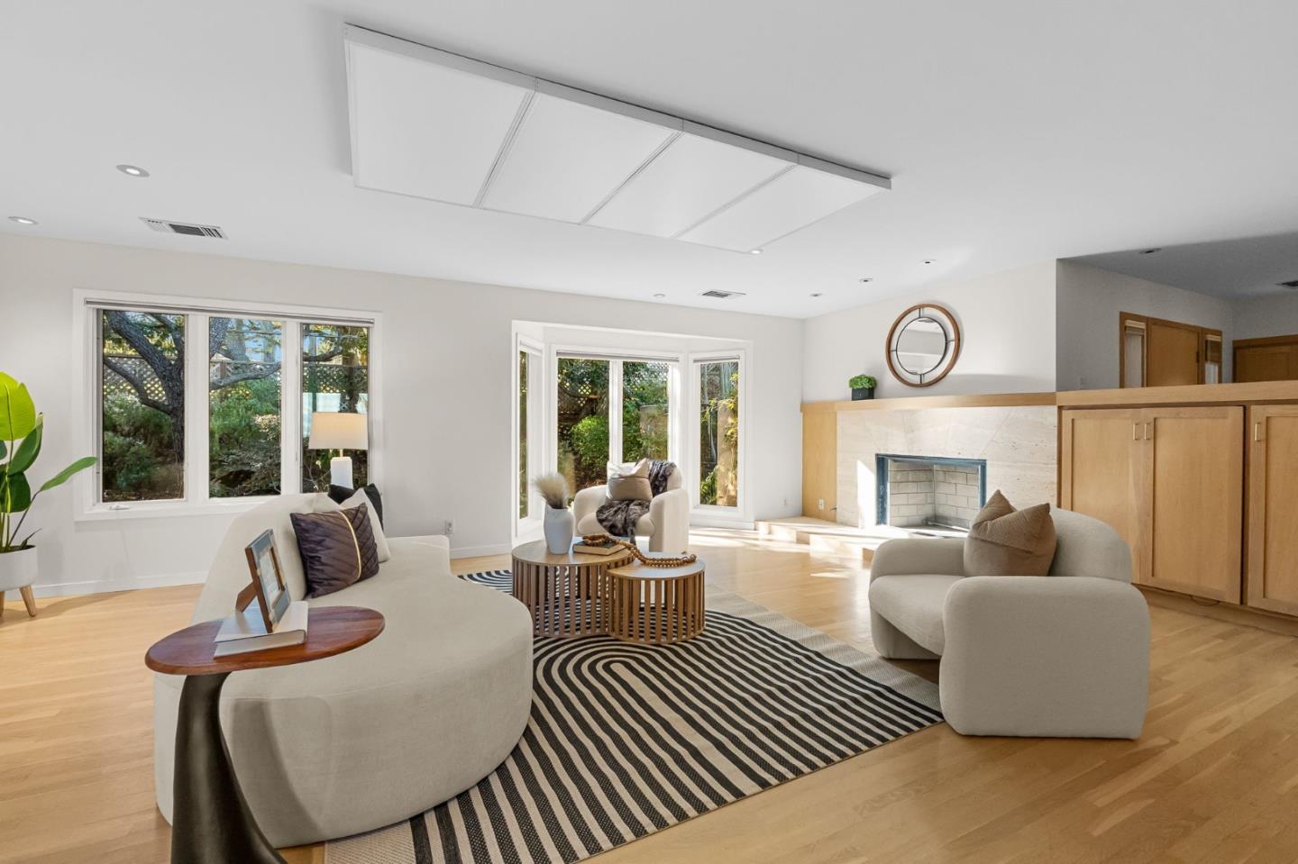 Detail Gallery Image 13 of 78 For 27856 Black Mountain Rd, Los Altos Hills,  CA 94022 - 5 Beds | 3/1 Baths