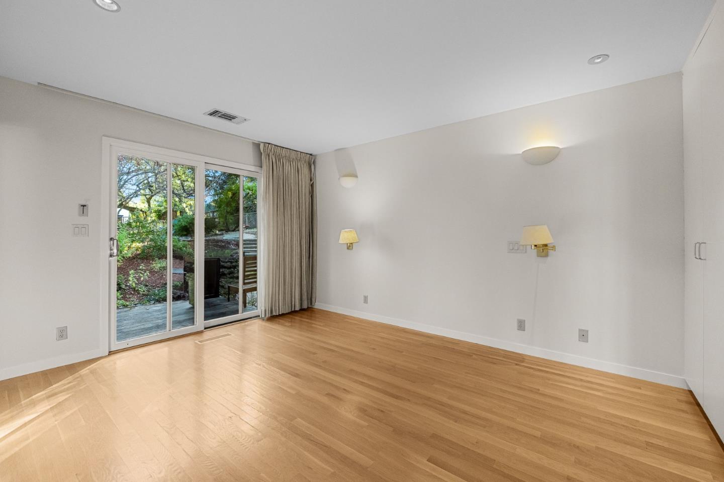 Detail Gallery Image 28 of 78 For 27856 Black Mountain Rd, Los Altos Hills,  CA 94022 - 5 Beds | 3/1 Baths