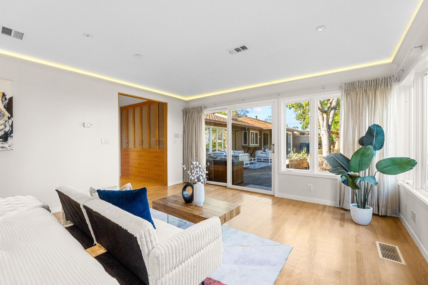 Detail Gallery Image 38 of 78 For 27856 Black Mountain Rd, Los Altos Hills,  CA 94022 - 5 Beds | 3/1 Baths