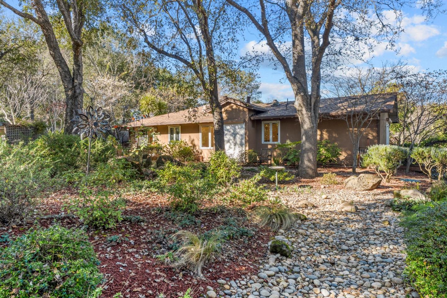 Detail Gallery Image 50 of 78 For 27856 Black Mountain Rd, Los Altos Hills,  CA 94022 - 5 Beds | 3/1 Baths