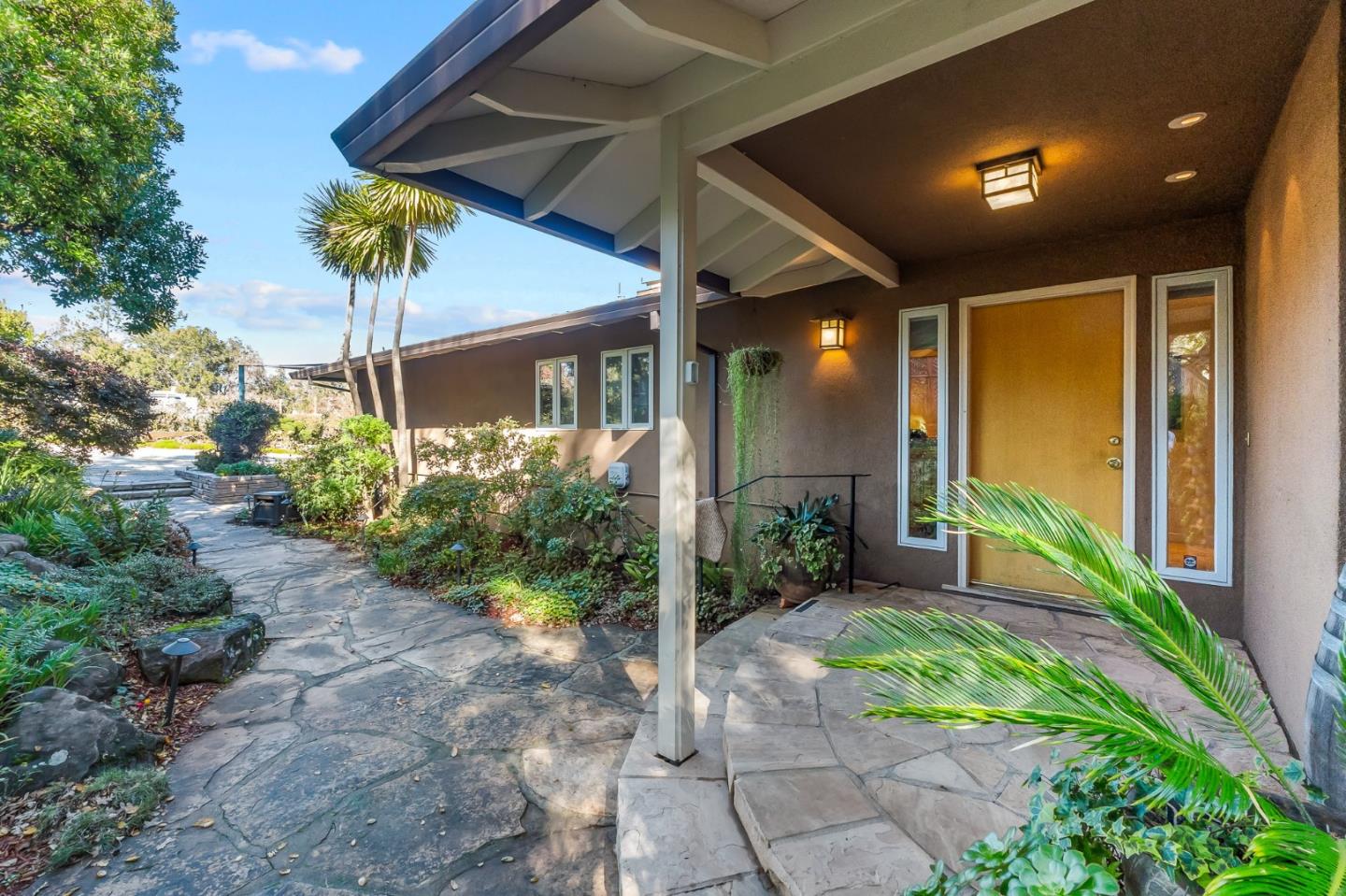 Detail Gallery Image 6 of 78 For 27856 Black Mountain Rd, Los Altos Hills,  CA 94022 - 5 Beds | 3/1 Baths