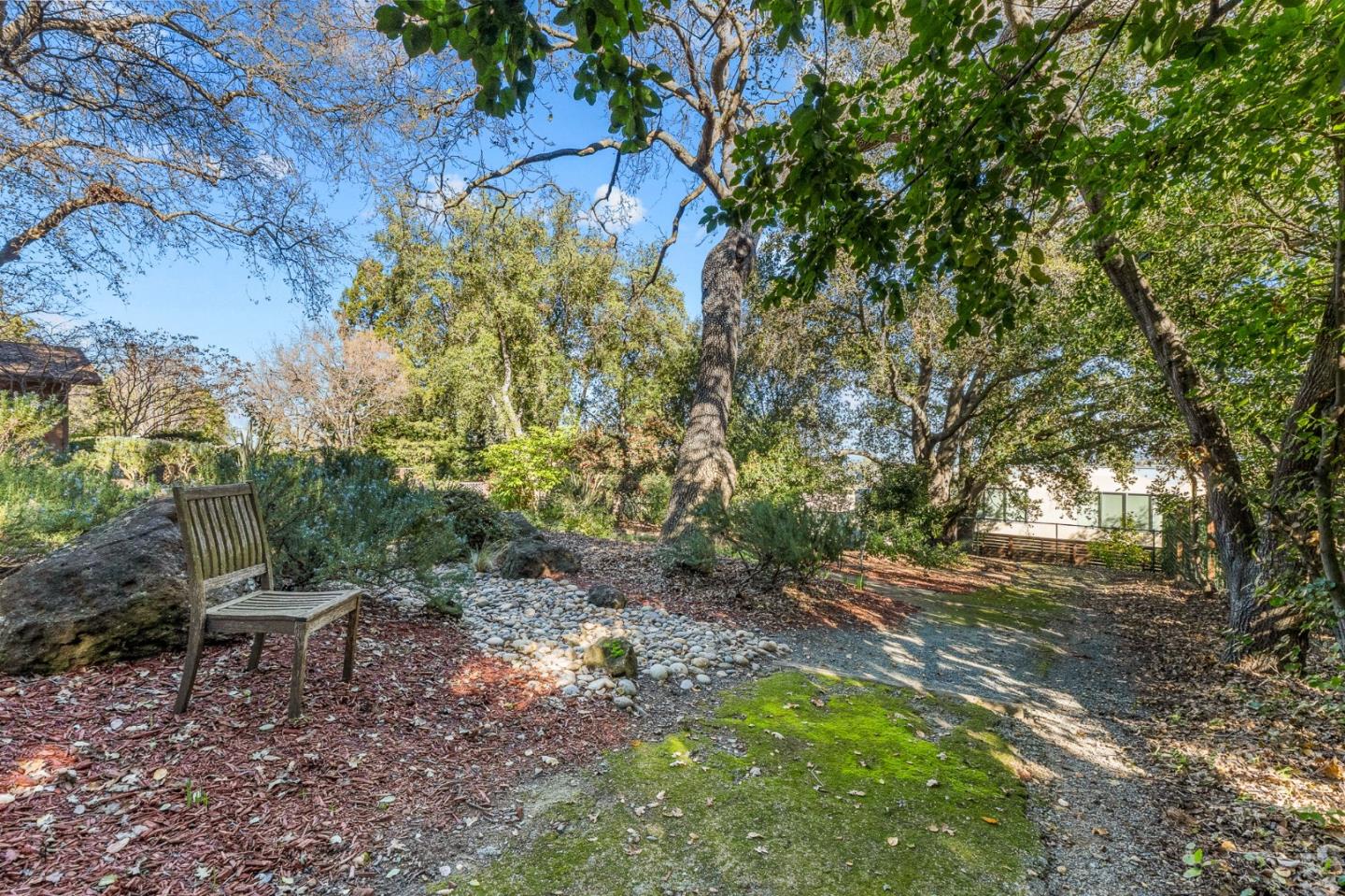 Detail Gallery Image 63 of 78 For 27856 Black Mountain Rd, Los Altos Hills,  CA 94022 - 5 Beds | 3/1 Baths