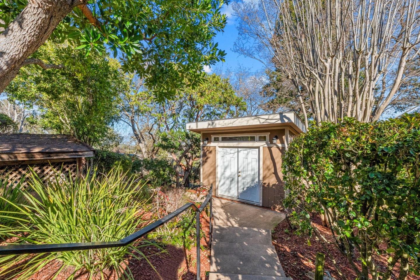 Detail Gallery Image 64 of 78 For 27856 Black Mountain Rd, Los Altos Hills,  CA 94022 - 5 Beds | 3/1 Baths