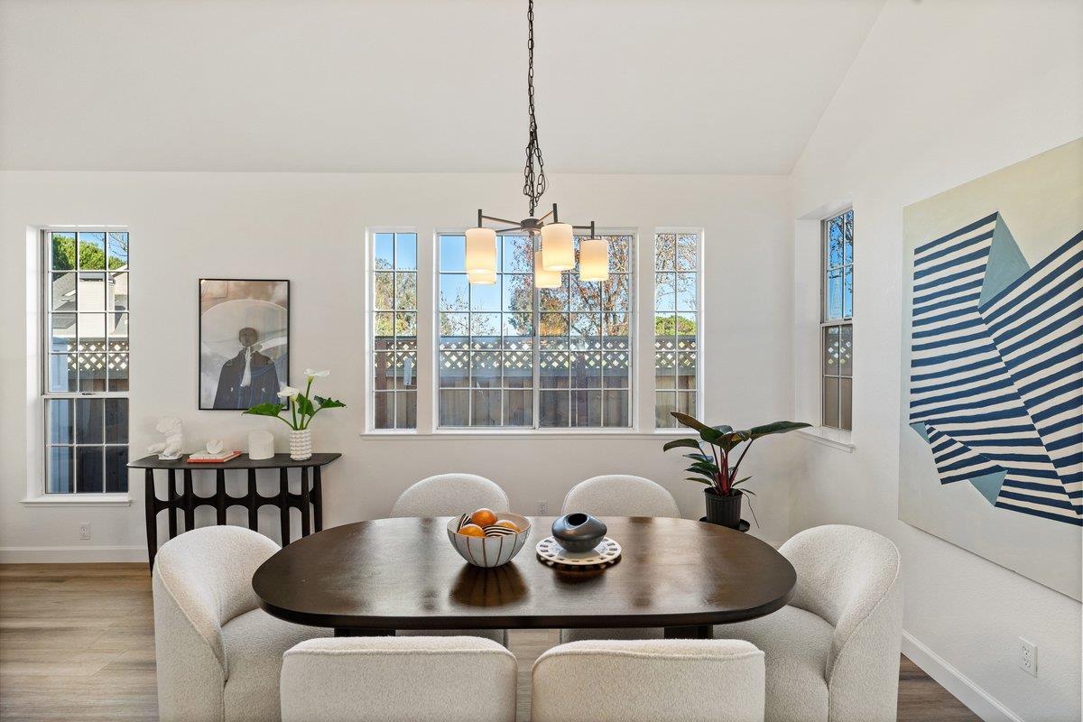 Detail Gallery Image 12 of 74 For 822 Seal Pointe Dr, Redwood City,  CA 94065 - 4 Beds | 3 Baths