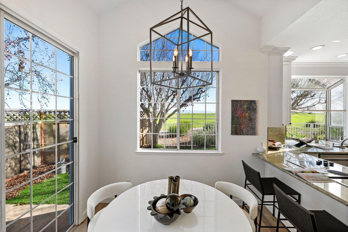 Detail Gallery Image 18 of 74 For 822 Seal Pointe Dr, Redwood City,  CA 94065 - 4 Beds | 3 Baths