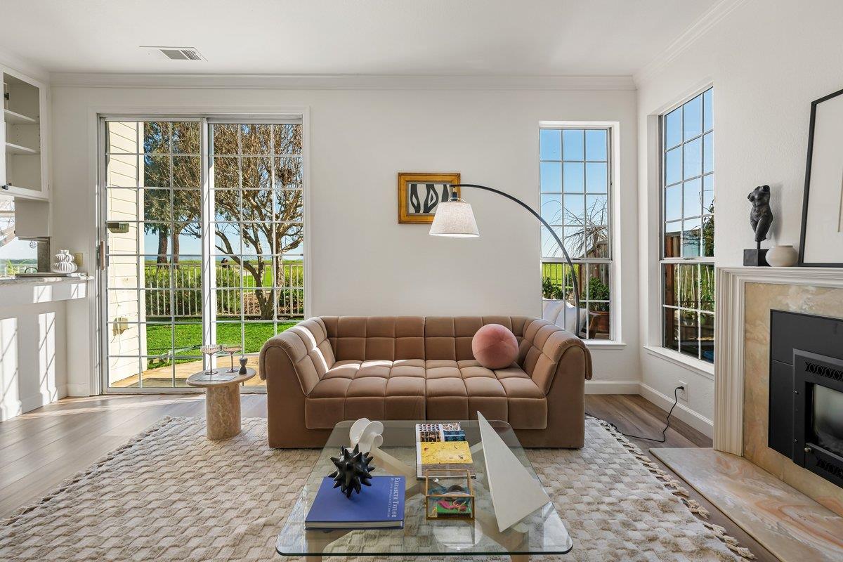 Detail Gallery Image 27 of 74 For 822 Seal Pointe Dr, Redwood City,  CA 94065 - 4 Beds | 3 Baths