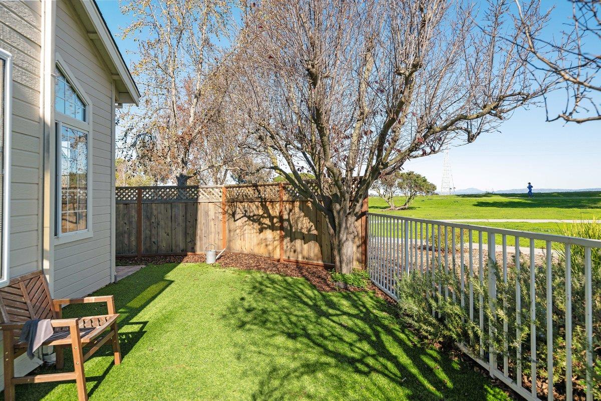 Detail Gallery Image 70 of 74 For 822 Seal Pointe Dr, Redwood City,  CA 94065 - 4 Beds | 3 Baths