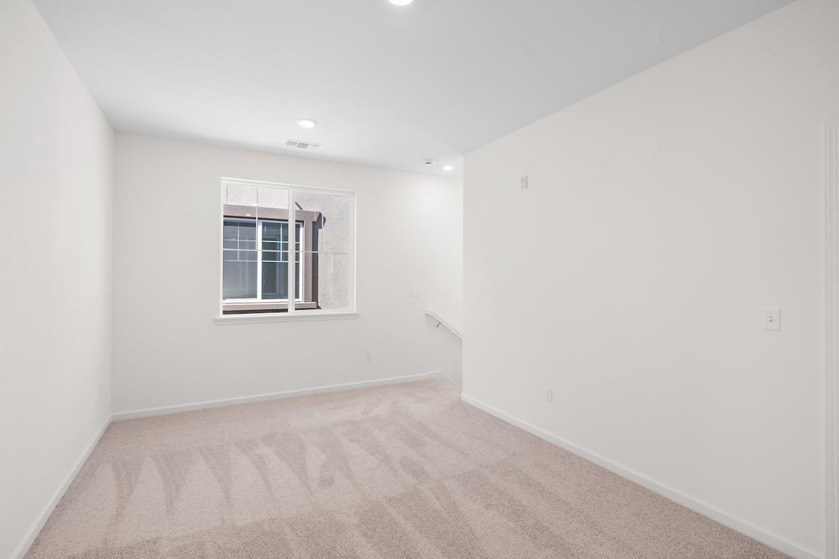 Detail Gallery Image 23 of 27 For 2250 Gladiola Dr, Hollister,  CA 95023 - 3 Beds | 2/1 Baths