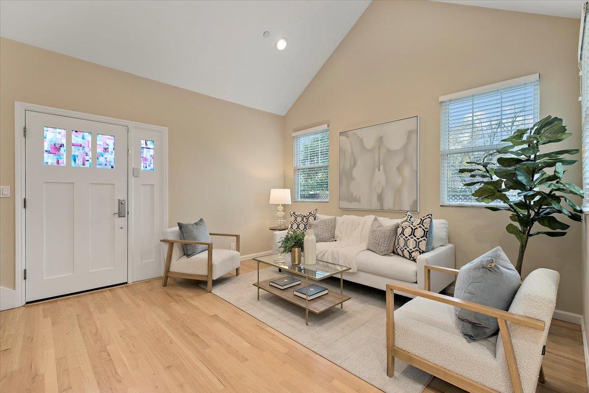 Detail Gallery Image 4 of 37 For 1317 Saint Francis St, Redwood City,  CA 94061 - – Beds | – Baths