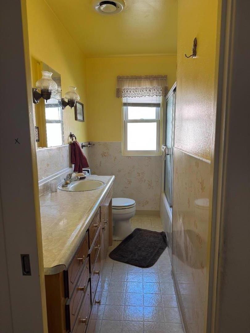 Detail Gallery Image 8 of 15 For 366 Doris Ave, San Jose,  CA 95127 - 2 Beds | 1 Baths