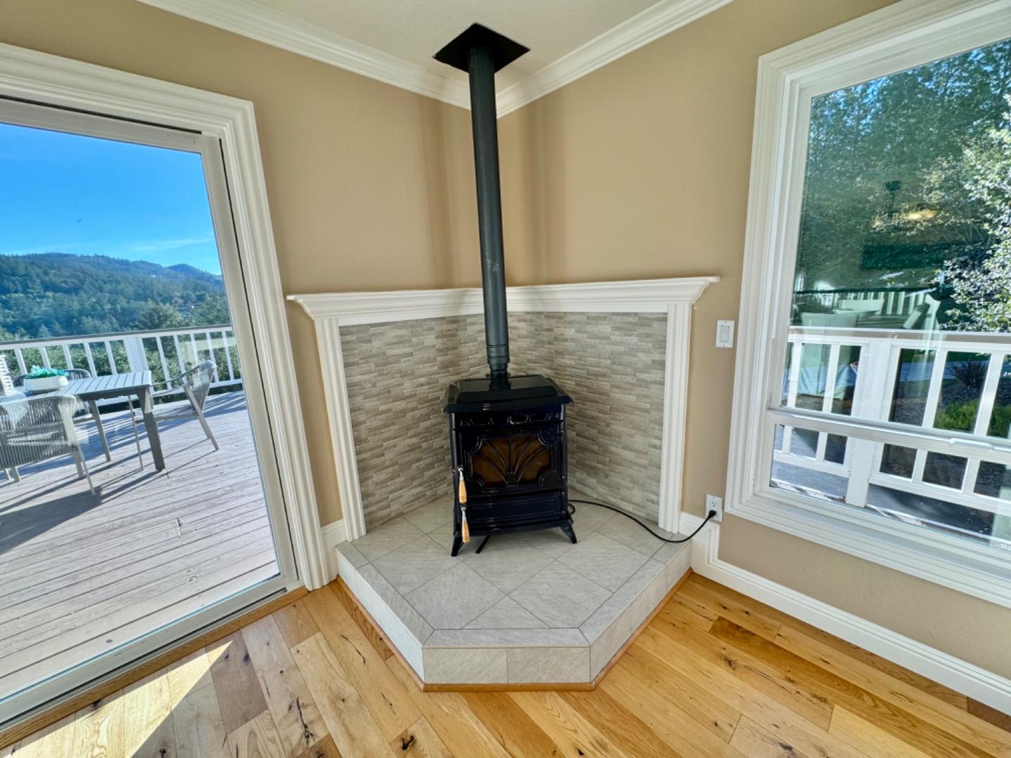 Detail Gallery Image 16 of 42 For 25400 Radonich Rd, Los Gatos,  CA 95033 - 3 Beds | 2/1 Baths