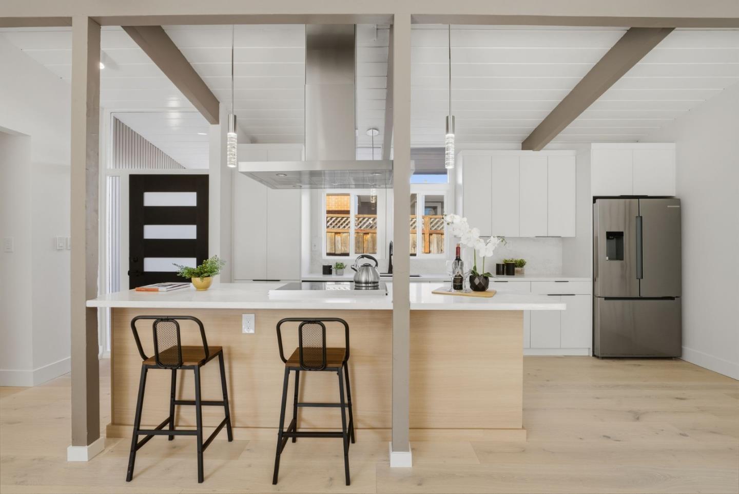 Detail Gallery Image 17 of 44 For 1622 Eleanor Dr, San Mateo,  CA 94402 - 4 Beds | 2 Baths