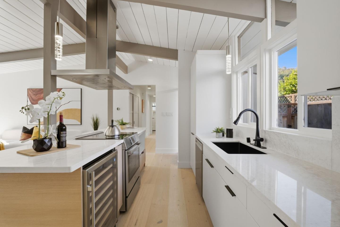 Detail Gallery Image 20 of 44 For 1622 Eleanor Dr, San Mateo,  CA 94402 - 4 Beds | 2 Baths