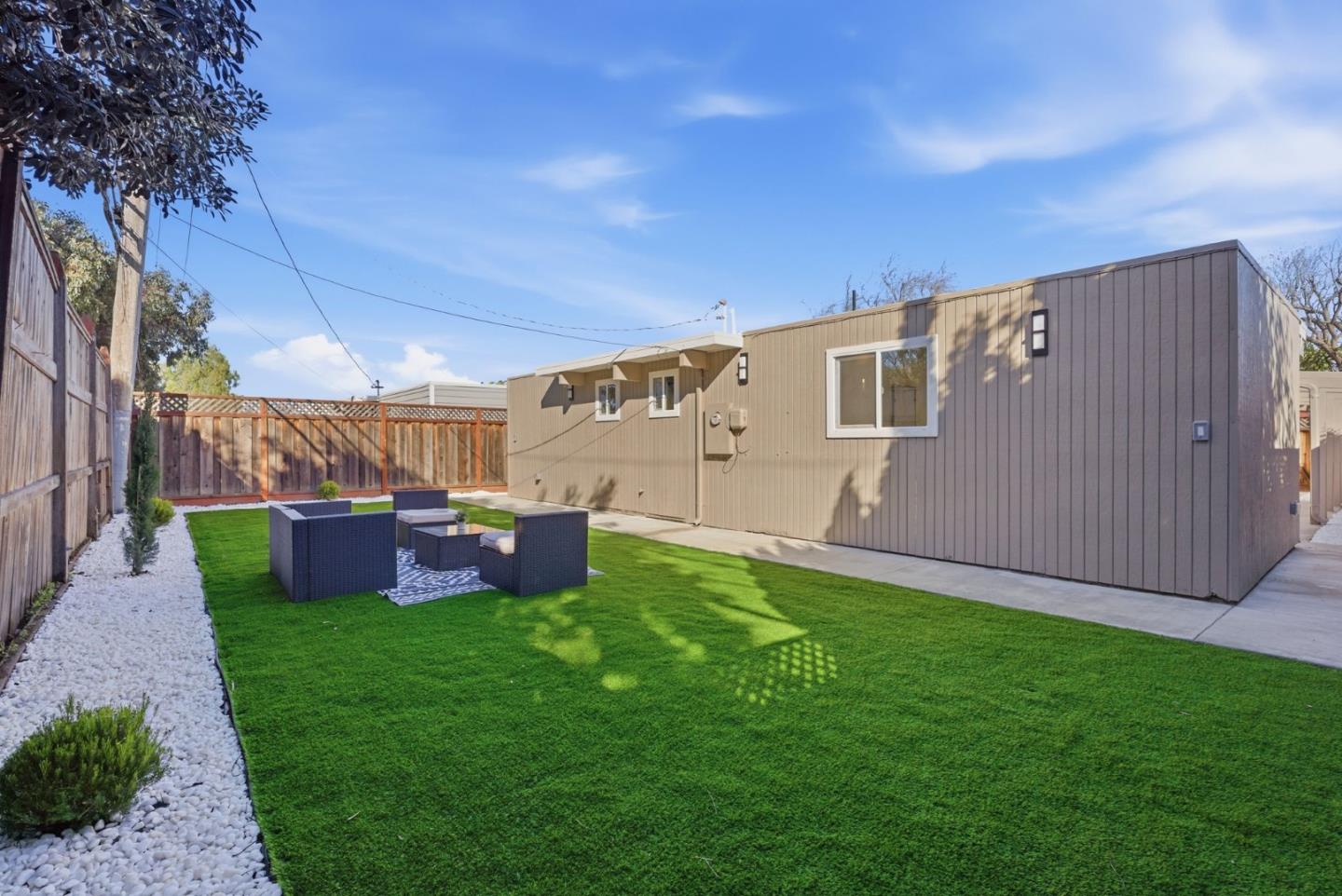 Detail Gallery Image 45 of 47 For 1622 Eleanor Dr, San Mateo,  CA 94402 - 4 Beds | 2 Baths