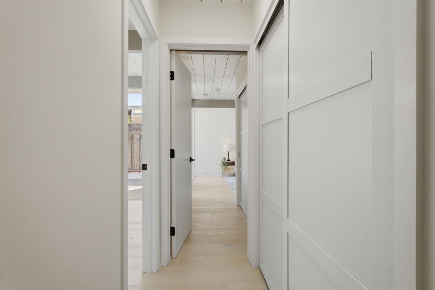 Detail Gallery Image 5 of 44 For 1622 Eleanor Dr, San Mateo,  CA 94402 - 4 Beds | 2 Baths