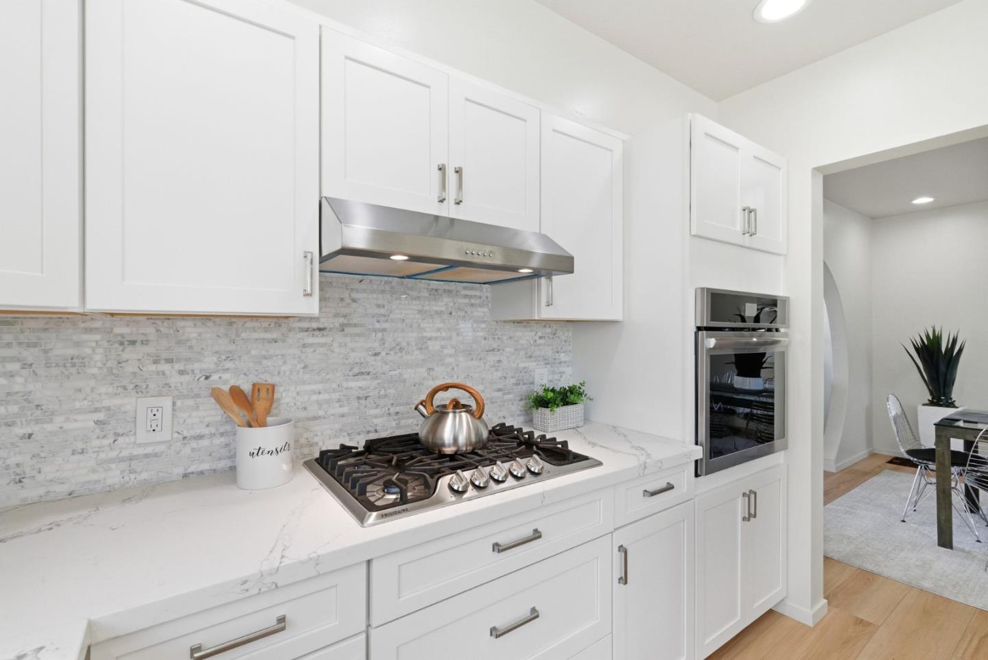 Detail Gallery Image 4 of 24 For 229 N Humboldt St, San Mateo,  CA 94401 - – Beds | – Baths