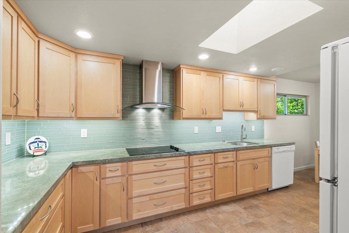 Detail Gallery Image 13 of 35 For 7137 via Solana, San Jose,  CA 95135 - 3 Beds | 2 Baths