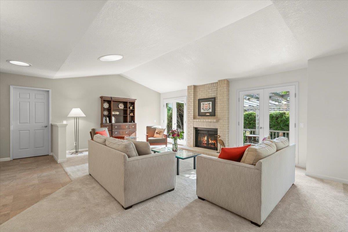 Detail Gallery Image 8 of 35 For 7137 via Solana, San Jose,  CA 95135 - 3 Beds | 2 Baths