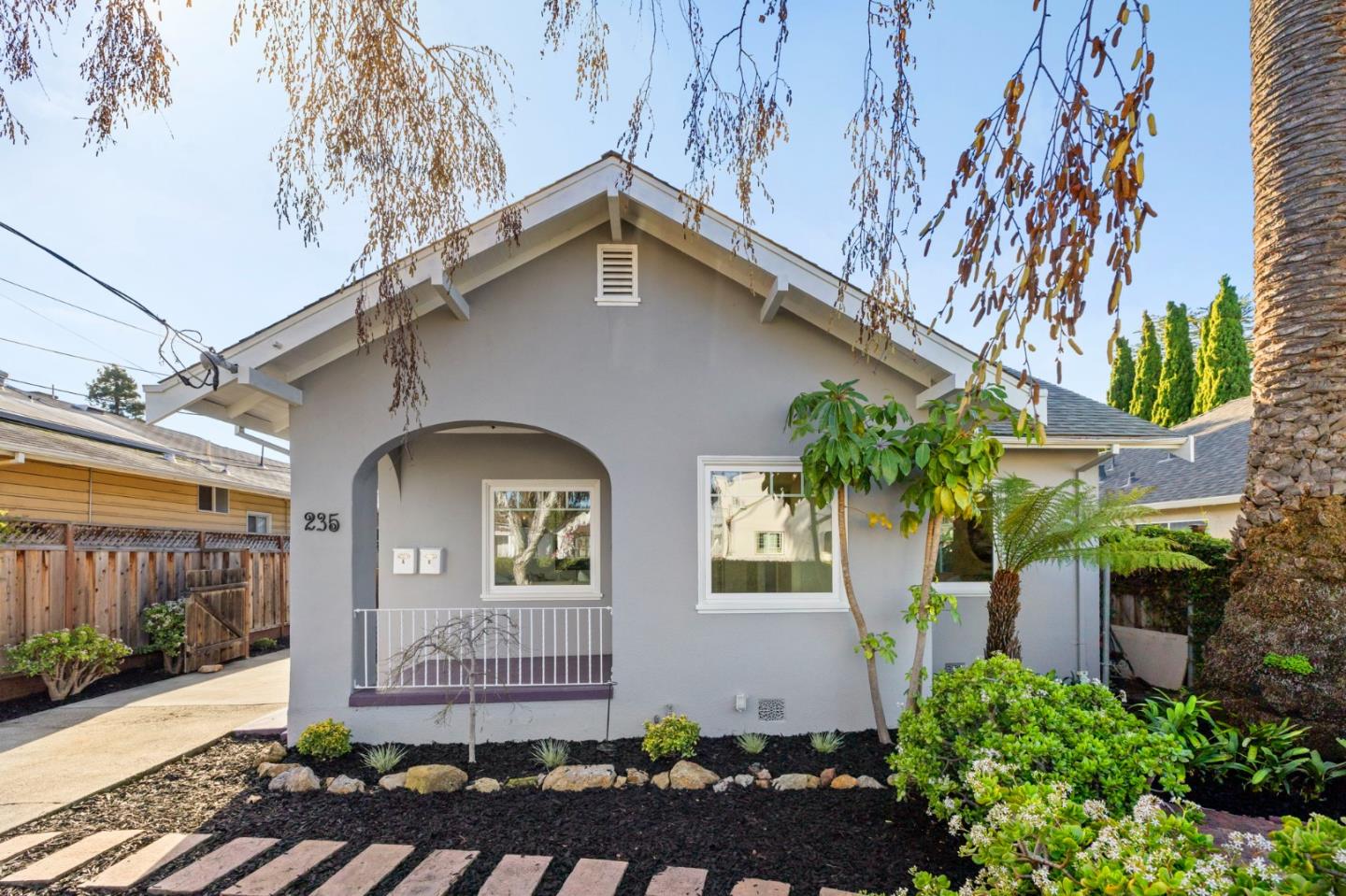 Detail Gallery Image 4 of 59 For 235 Ramona St, San Mateo,  CA 94401 - 2 Beds | 1 Baths