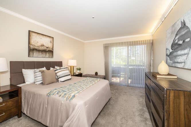 Detail Gallery Image 8 of 18 For 4008 Farm Hill Blvd #102,  Redwood City,  CA 94061 - 2 Beds | 1 Baths