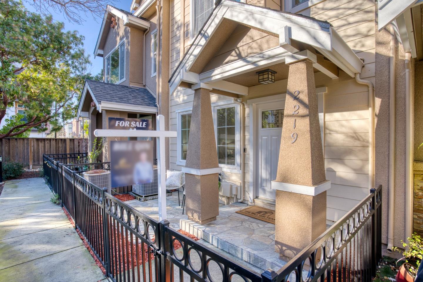 Detail Gallery Image 11 of 53 For 2219 Woodberry Ln, Mountain View,  CA 94043 - 3 Beds | 2/1 Baths