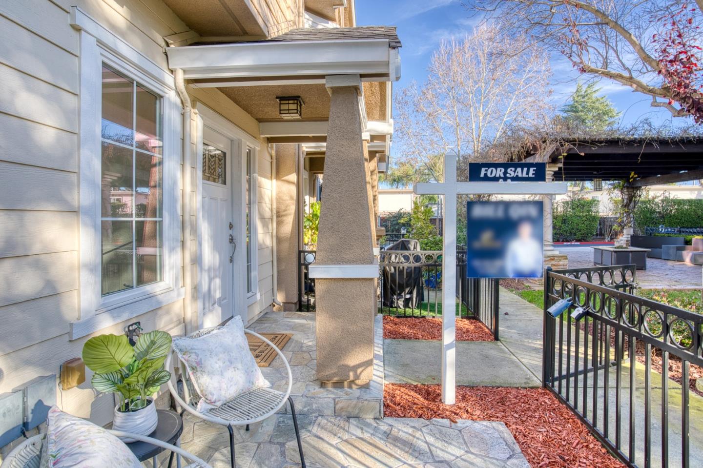 Detail Gallery Image 13 of 53 For 2219 Woodberry Ln, Mountain View,  CA 94043 - 3 Beds | 2/1 Baths