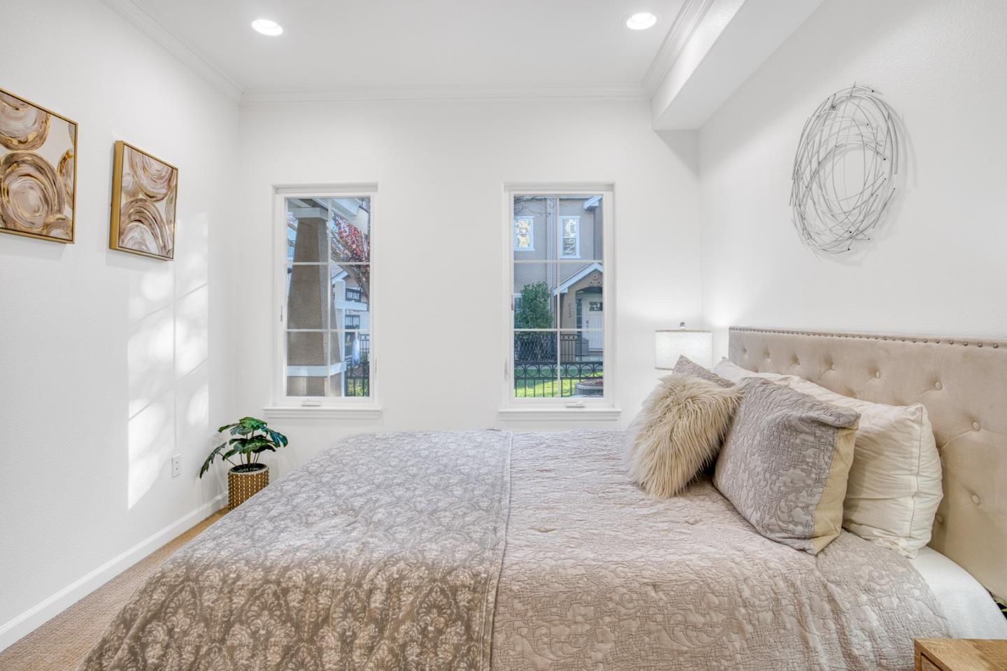 Detail Gallery Image 16 of 53 For 2219 Woodberry Ln, Mountain View,  CA 94043 - 3 Beds | 2/1 Baths